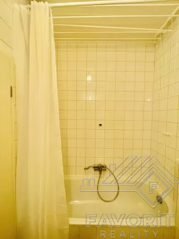 Pronájem bytu 1+kk, Praha - Vysočany, Poděbradská, 23 m2