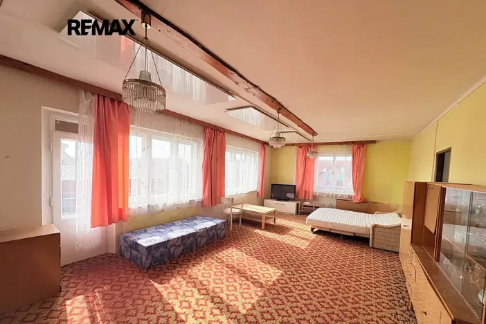 Prodej rodinného domu, Tři Dvory, 132 m2