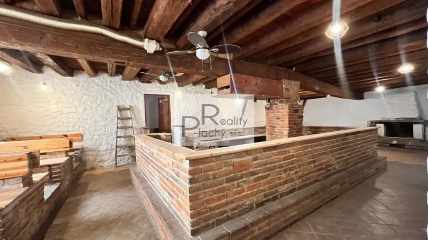 Pronájem obchodního prostoru, Znojmo, Tovární, 300 m2
