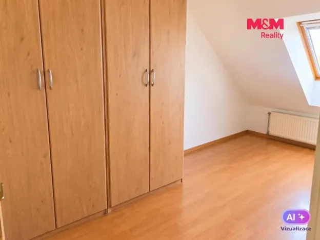Prodej bytu 2+kk, Šestajovice, Komenského, 58 m2