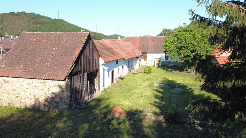 Prodej obchodního prostoru, Libomyšl, 634 m2
