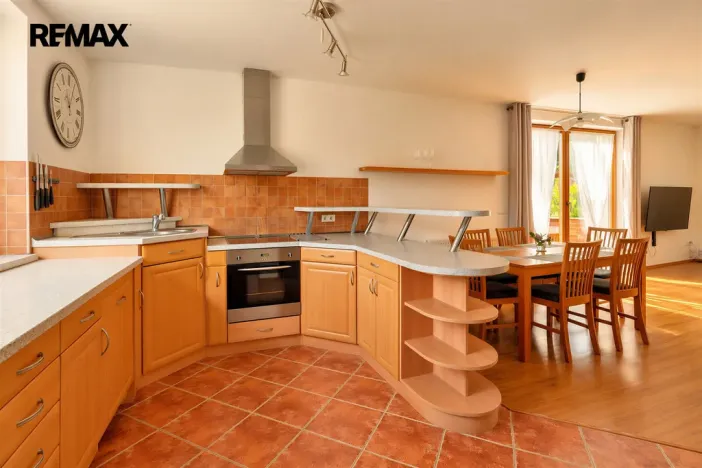Prodej rodinného domu, Rybitví, Jiráskova, 155 m2