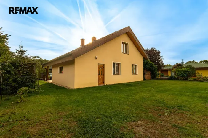 Prodej rodinného domu, Rybitví, Jiráskova, 155 m2