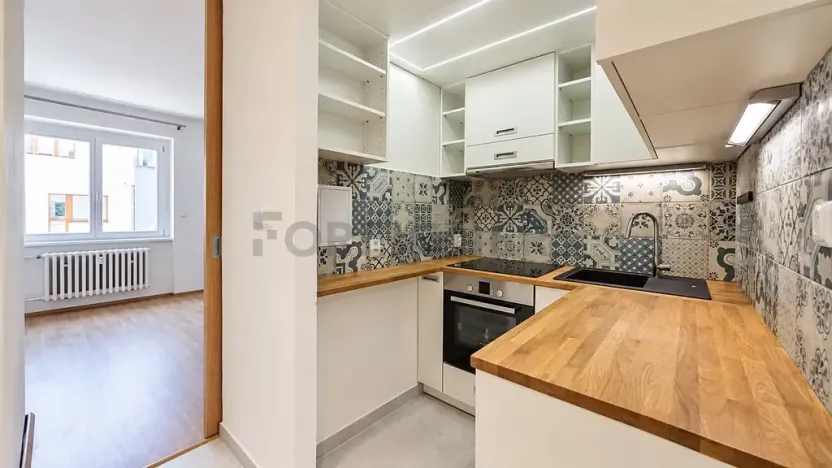 Pronájem bytu 2+1, Praha - Bubeneč, Šestidomí, 45 m2