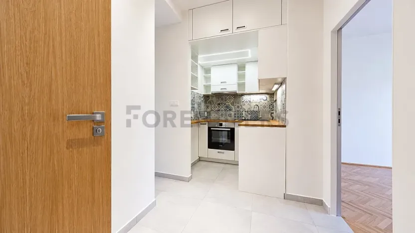 Pronájem bytu 2+1, Praha - Bubeneč, Šestidomí, 45 m2