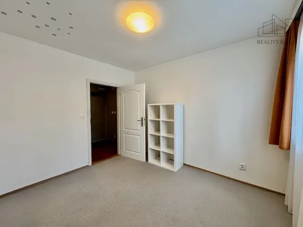 Pronájem bytu 3+1, Průhonice, Na Sídlišti III, 66 m2