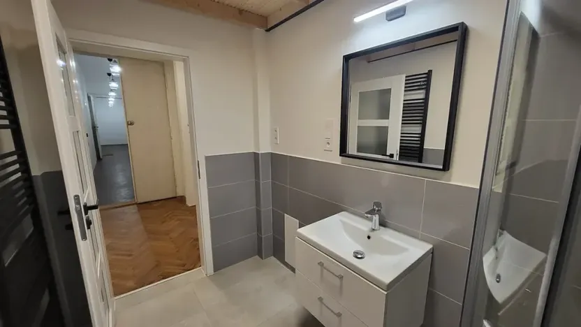 Prodej činžovního domu, Batelov, náměstí Míru, 2200 m2
