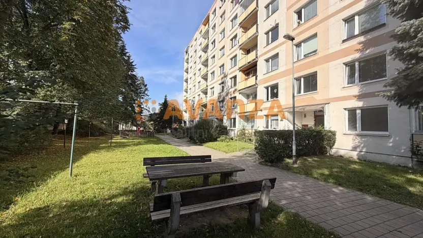 Prodej bytu 2+kk, Děčín, Jezdecká, 35 m2