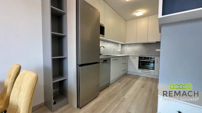Pronájem bytu 2+kk, Uherské Hradiště, Zahrádky, 57 m2