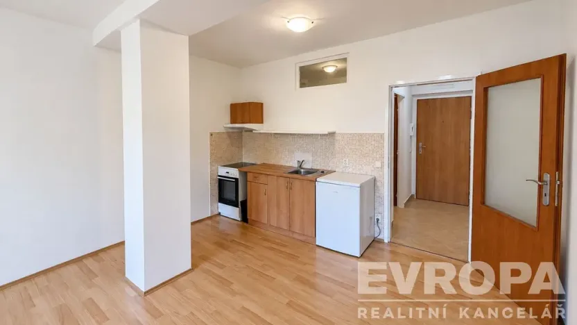 Pronájem bytu 1+kk, Vrchlabí, Českých bratří, 32 m2