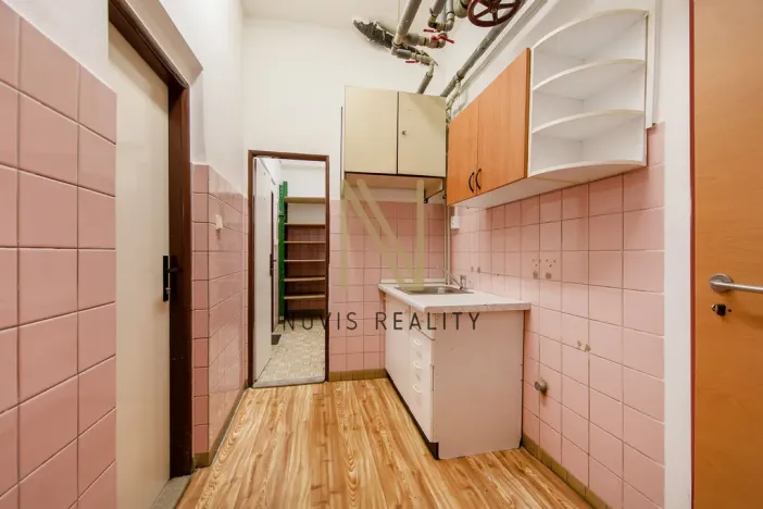 Pronájem skladu, Plzeň, Domažlická, 43 m2