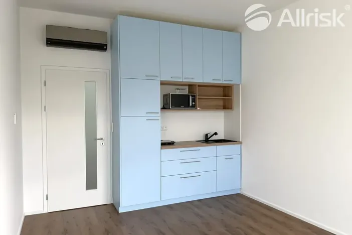 Pronájem kanceláře, Brno, Komárovská, 29 m2