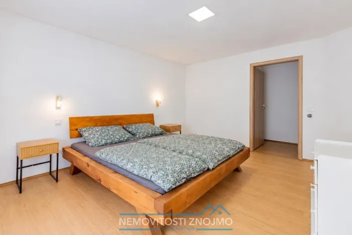 Prodej rodinného domu, Chvalovice, 220 m2