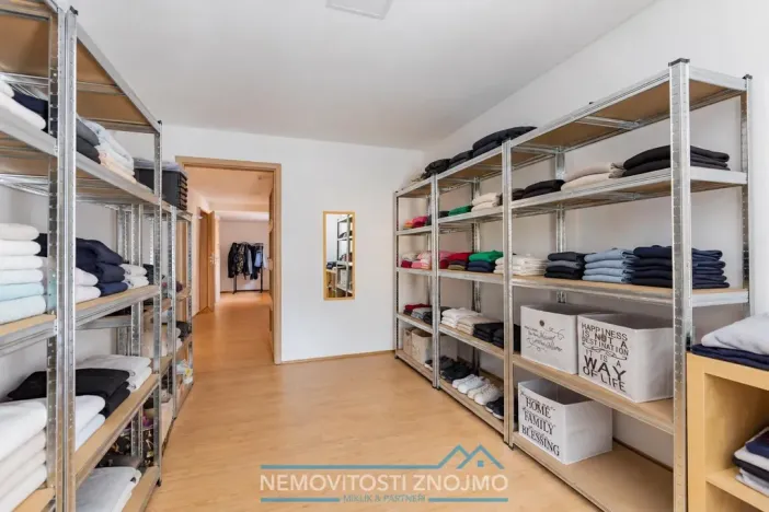 Prodej rodinného domu, Chvalovice, 220 m2