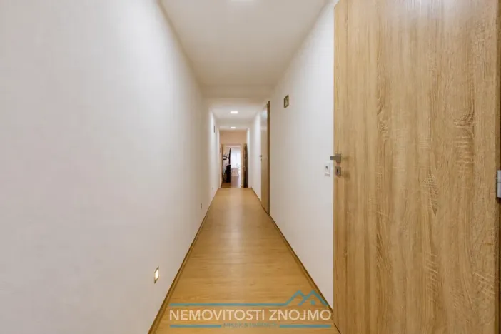 Prodej rodinného domu, Chvalovice, 220 m2