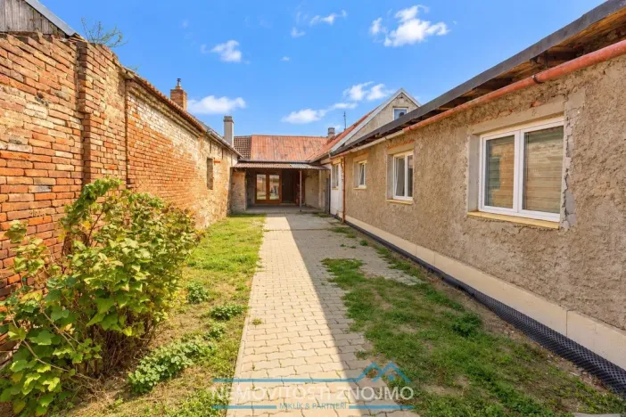 Prodej rodinného domu, Chvalovice, 220 m2