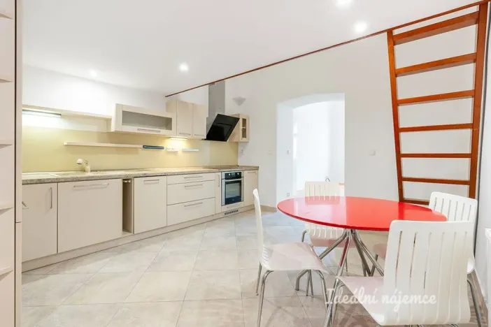 Pronájem bytu 1+1, Praha - Smíchov, Radlická, 43 m2