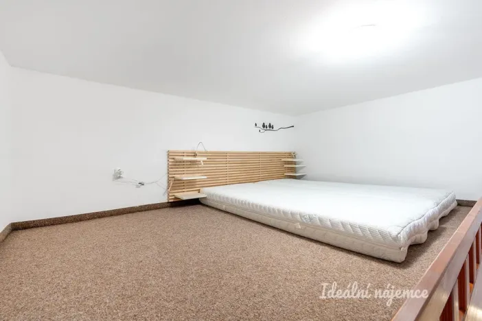 Pronájem bytu 1+1, Praha - Smíchov, Radlická, 43 m2