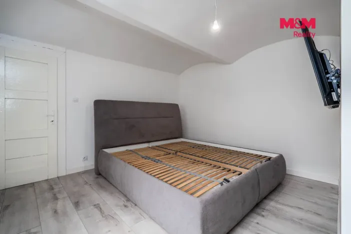 Prodej chalupy, Lužná, Masarykovo nám., 165 m2