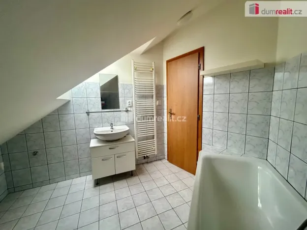 Pronájem bytu 2+kk, Kolín - Kolín V, Ovčárecká, 55 m2