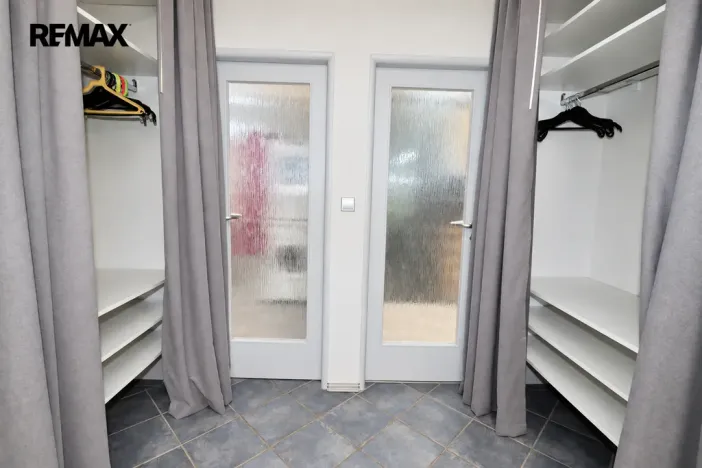 Pronájem bytu 2+kk, Praha - Vokovice, Lužná, 70 m2