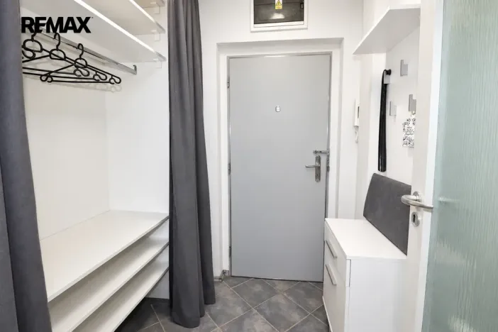 Pronájem bytu 2+kk, Praha - Vokovice, Lužná, 70 m2