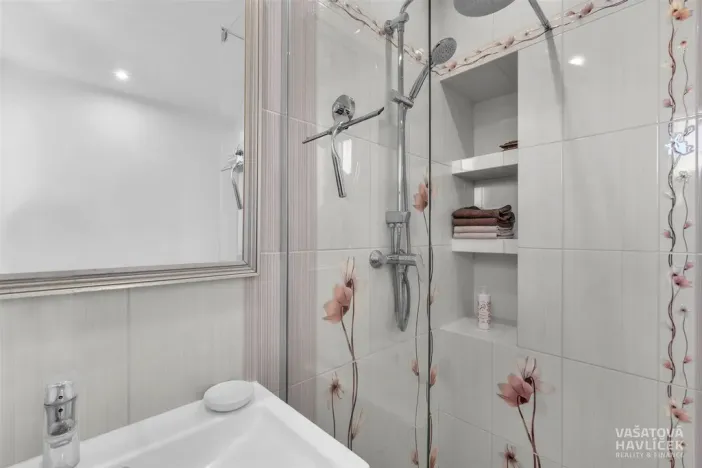 Pronájem bytu 1+kk, Hradec Králové, Dvorská, 28 m2