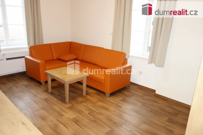 Pronájem bytu 1+kk, Valtice, Za radnicí, 26 m2