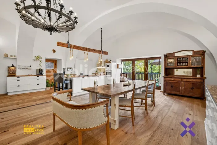 Prodej vily, Jemnice, Husova, 1025 m2