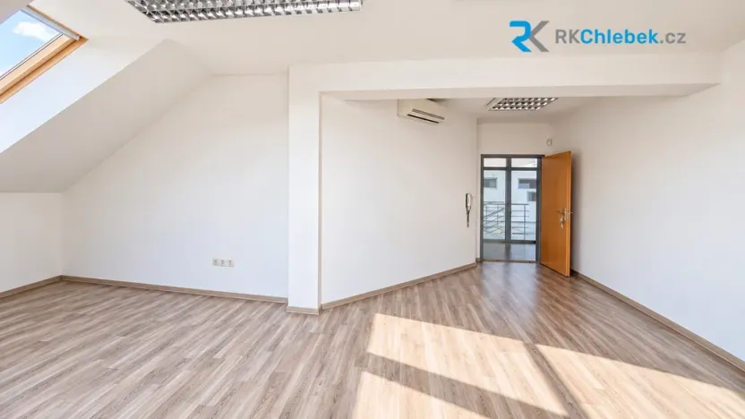 Pronájem kanceláře, Frýdek-Místek, Josefa Václava Sládka, 29 m2