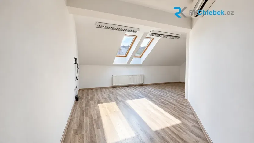 Pronájem kanceláře, Frýdek-Místek, Josefa Václava Sládka, 29 m2
