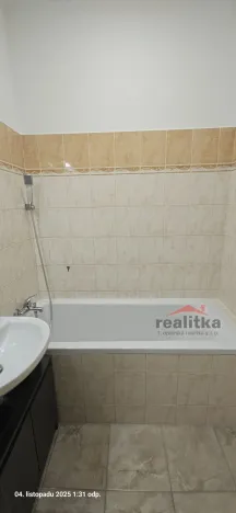 Pronájem bytu 1+1, Opava, U Střelnice, 36 m2