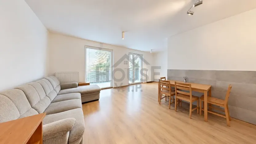 Prodej bytu 1+kk, Vestec, U Hrubých, 54 m2