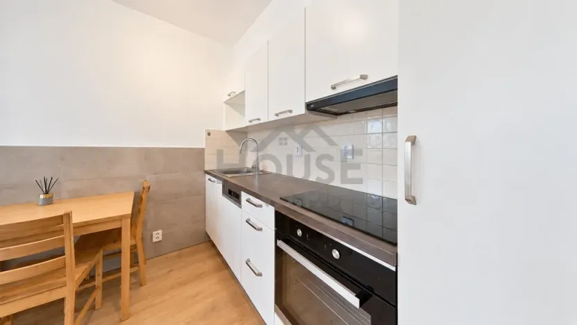 Prodej bytu 1+kk, Vestec, U Hrubých, 54 m2