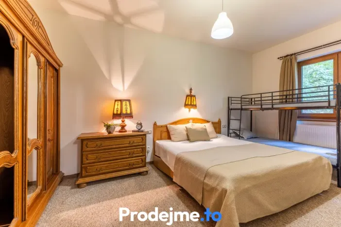 Prodej ubytování, Velká Hleďsebe, 3160 m2