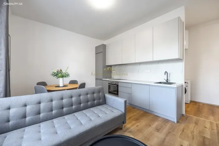 Prodej bytu 1+1, Praha, 36 m2