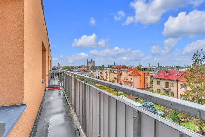 Pronájem bytu 3+1, Hradec Králové, Oskara Nedbala, 61 m2
