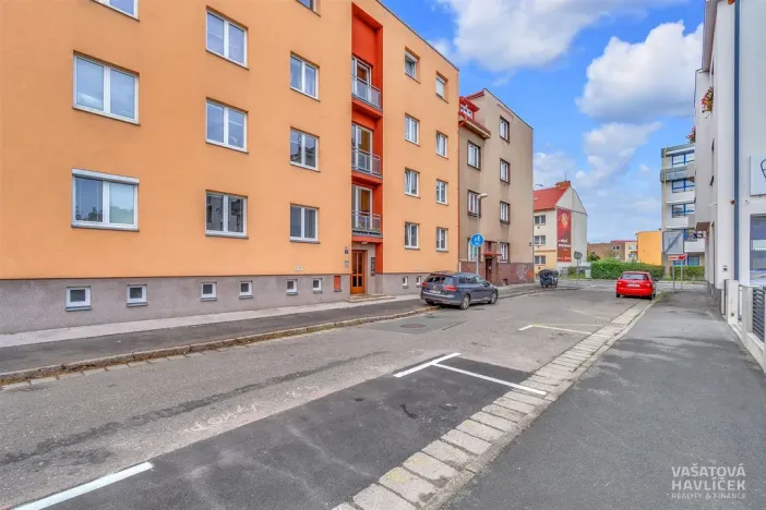 Pronájem bytu 3+1, Hradec Králové, Oskara Nedbala, 61 m2
