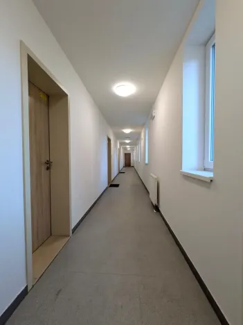 Pronájem bytu 1+kk, Kročehlavy, Jaroslava Holečka, 35 m2
