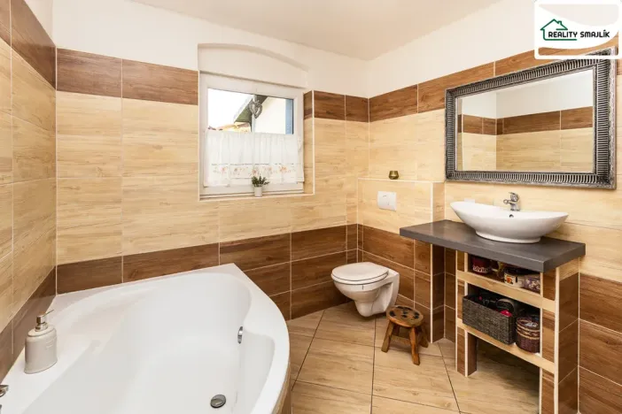 Prodej rodinného domu, Libá, 140 m2