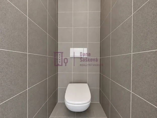 Pronájem bytu 3+kk, Jindřichův Hradec - Jindřichův Hradec II, Nádražní, 78 m2