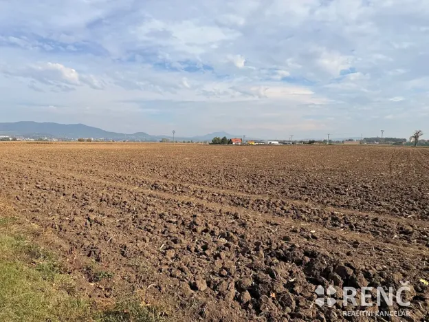 Prodej pozemku pro bydlení, Terezín, 5323 m2