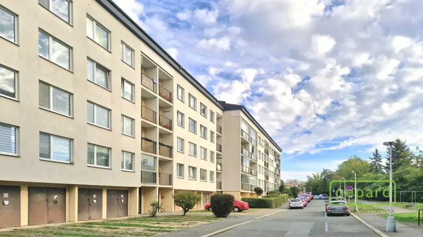 Pronájem bytu 3+kk, Praha - Kobylisy, Hovorčovická, 76 m2
