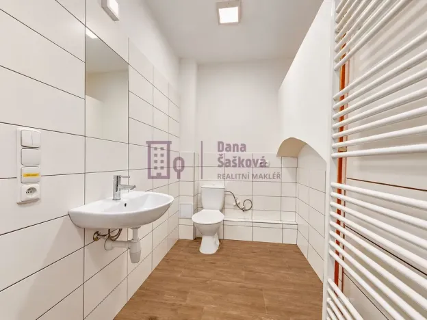 Pronájem bytu 1+kk, Jindřichův Hradec - Jindřichův Hradec I, nám. Míru, 50 m2