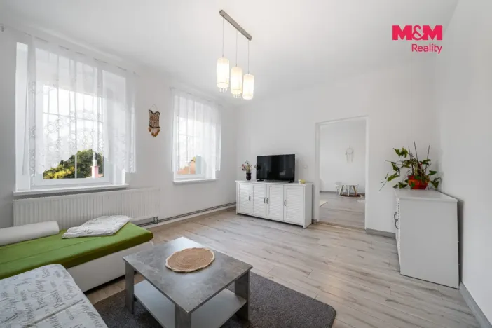 Prodej bytu 3+1, Dalovice - Všeborovice, Dolní, 76 m2