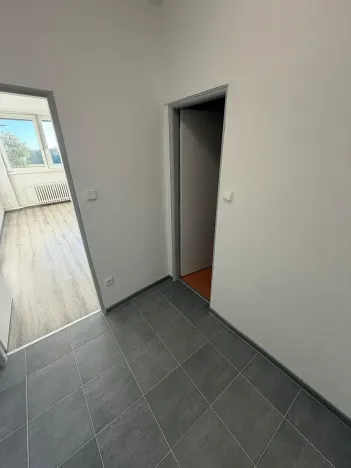 Pronájem bytu 1+kk, Třeboň, Nádražní, 33 m2