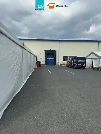 Pronájem skladu, Dubno, 5500 m2