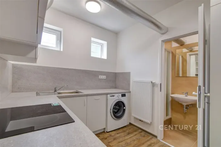 Prodej kanceláře, Plzeň - Severní Předměstí, Bzenecká, 39 m2