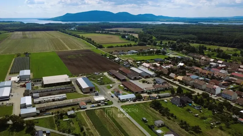 Prodej pozemku pro bydlení, Ivaň, 715 m2