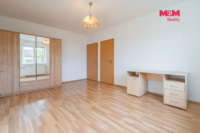 Prodej rodinného domu, Dynín, 330 m2